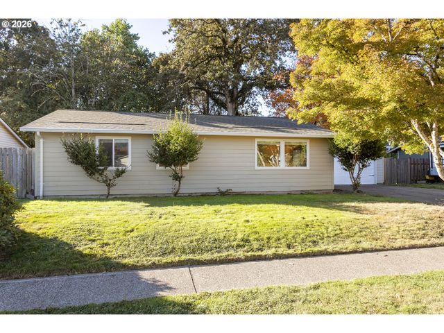 3612 E HEATER St, Newberg, OR 97132