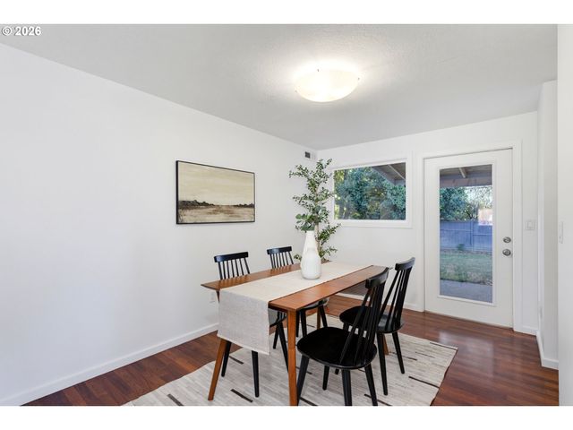 3612 E HEATER St, Newberg, OR 97132