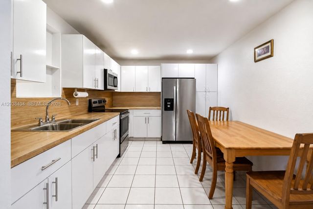 572 E 38th Street, Hialeah, FL 33013