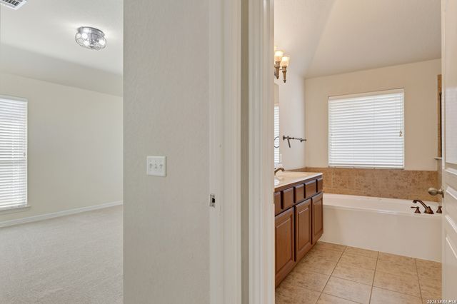 9118 OVERLOOK RDG, Boerne, TX 78006