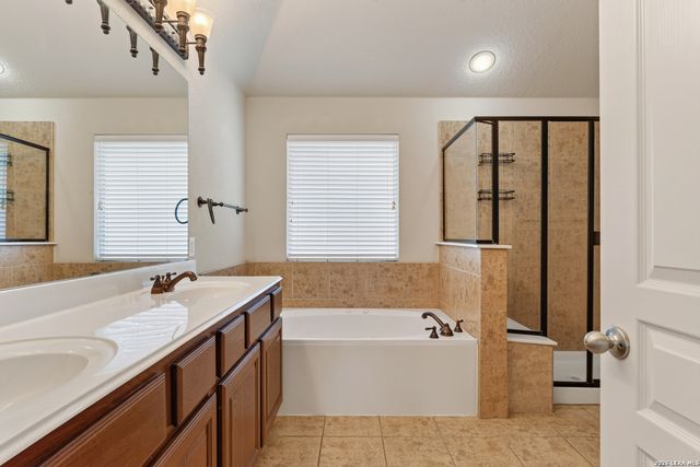 9118 OVERLOOK RDG, Boerne, TX 78006