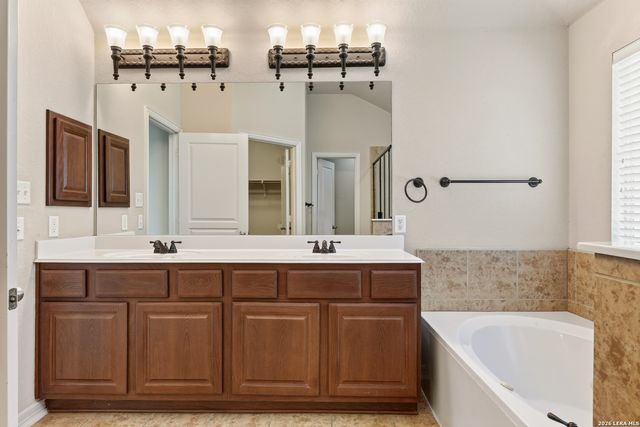 9118 OVERLOOK RDG, Boerne, TX 78006