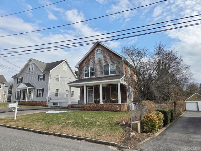 54 Cocks Lane, Locust Valley, NY 11560