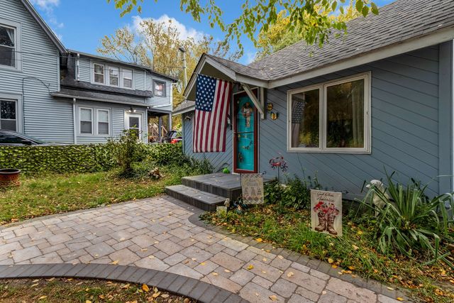 72 Harding Street, Elgin, IL 60123