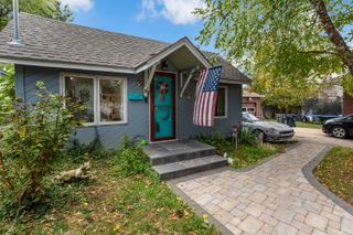 72 Harding Street, Elgin, IL 60123