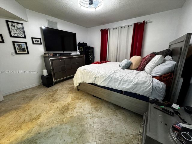 6746 SW 115th Ct 203, Miami, FL 33173