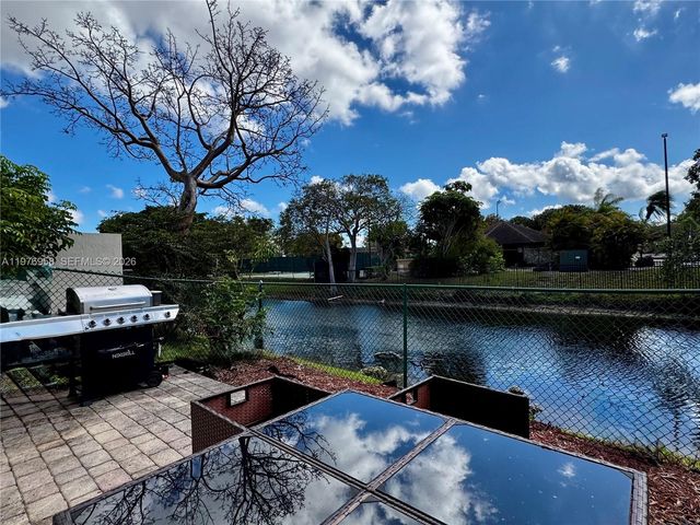 6746 SW 115th Ct 203, Miami, FL 33173