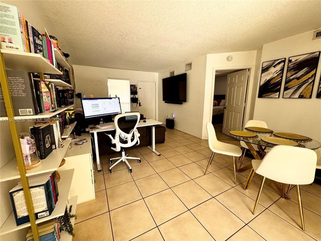 6746 SW 115th Ct 203, Miami, FL 33173