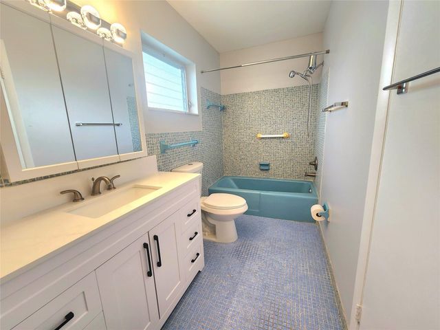 2223 Park Lane 105, Hollywood, FL 33021