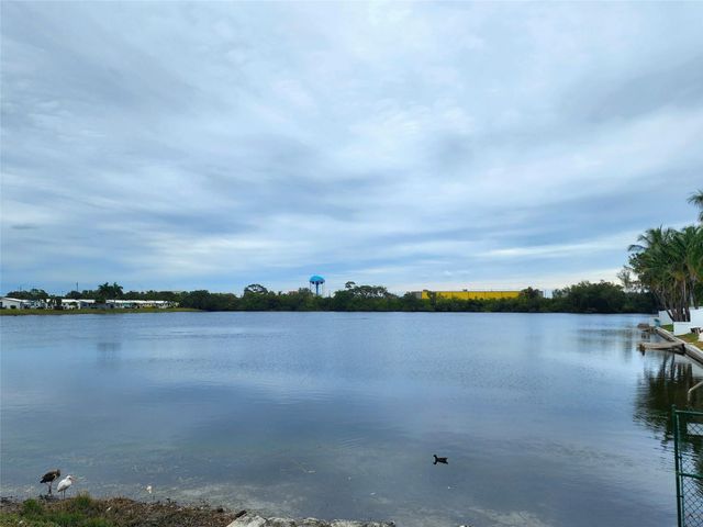 2223 Park Lane 105, Hollywood, FL 33021