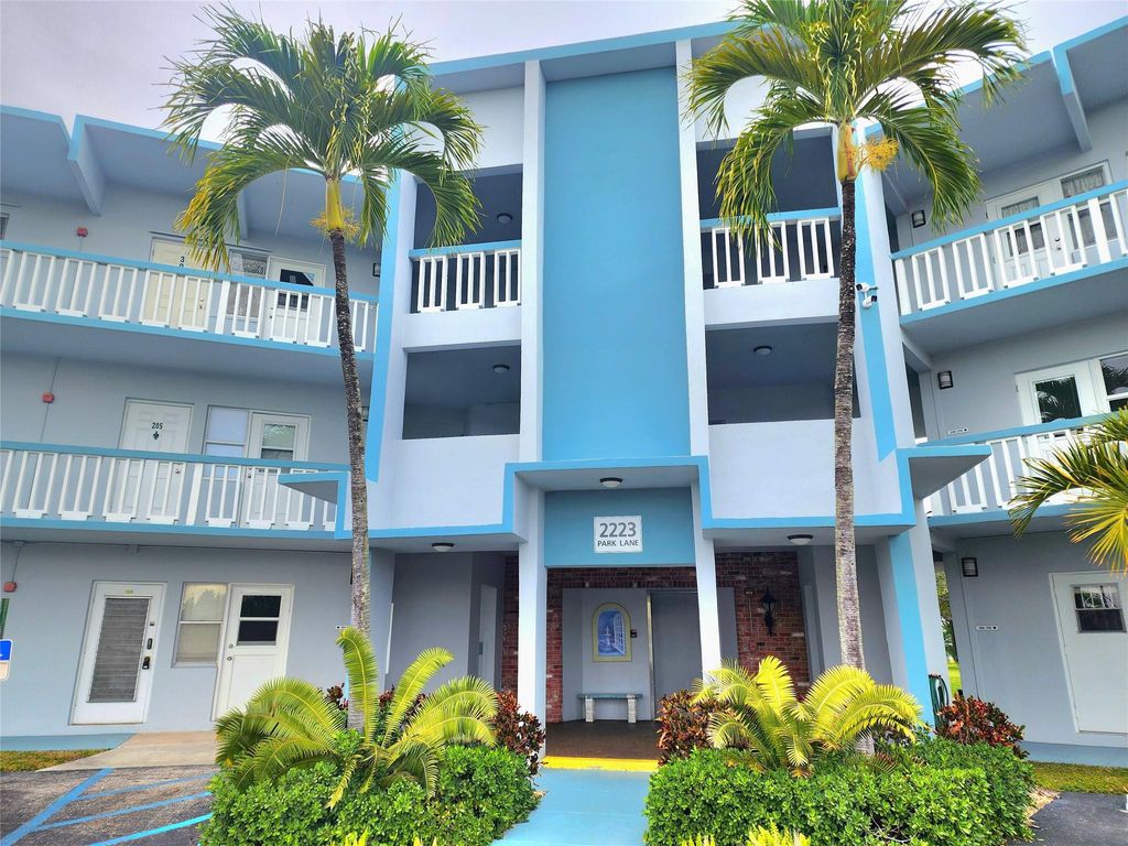 2223 Park Lane 105, Hollywood, FL 33021