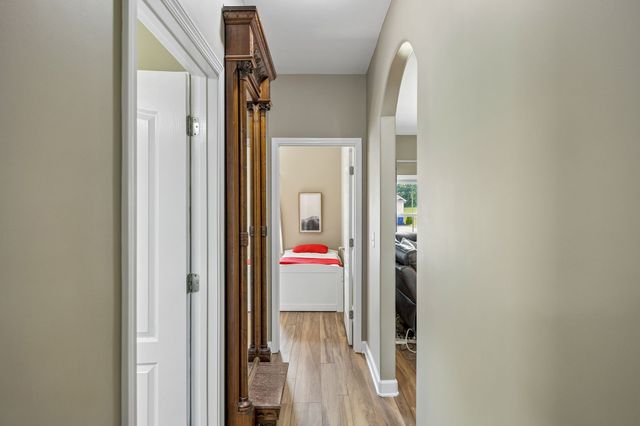 2204 Bee Hive Dr, Columbia, TN 38401