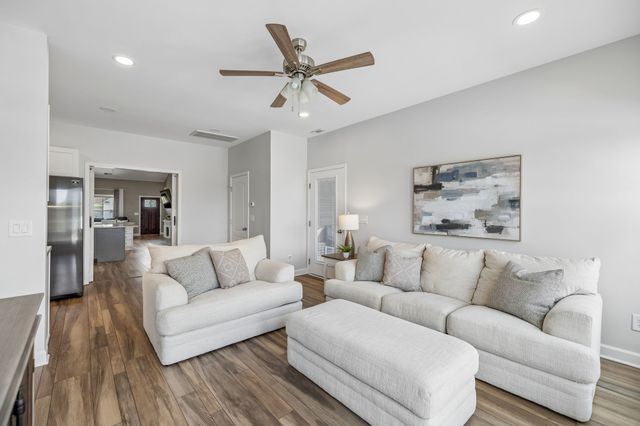 2204 Bee Hive Dr, Columbia, TN 38401