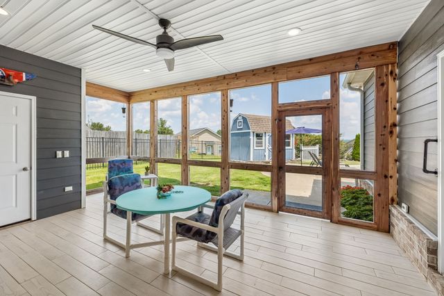 2204 Bee Hive Dr, Columbia, TN 38401