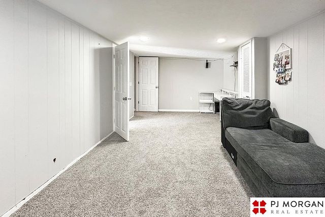 7514 Chandler Hills Drive, Omaha, NE 68147