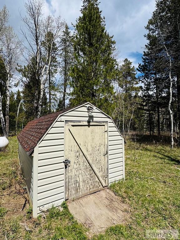 Image 10 of property listing at 4780 Fir Street, Island Park, ID 83429
