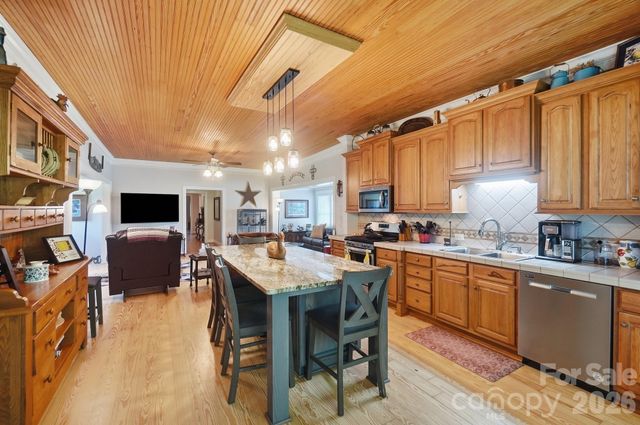 176 Meek Road, Gastonia, NC 28056