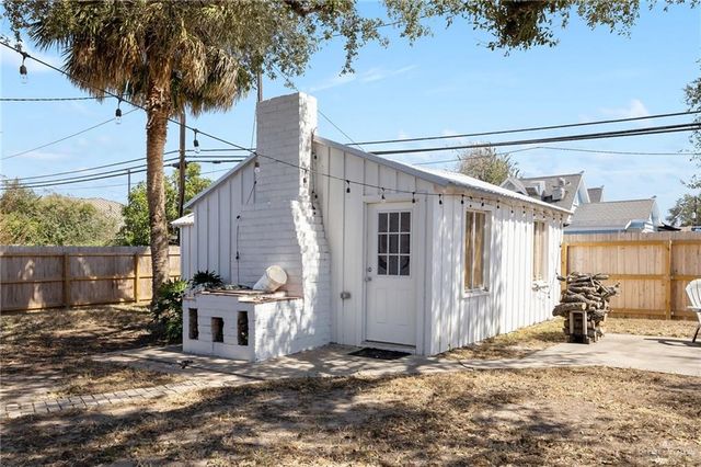 619 S Missouri Avenue, Weslaco, TX 78596