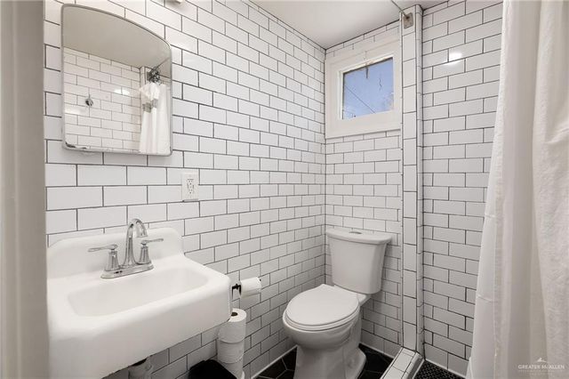 619 S Missouri Avenue, Weslaco, TX 78596