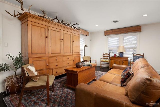 619 S Missouri Avenue, Weslaco, TX 78596