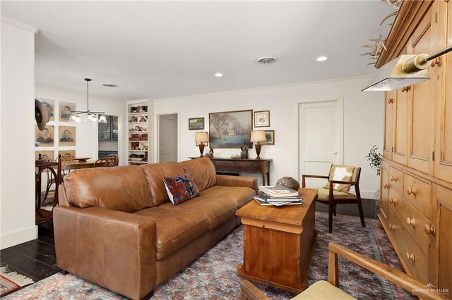 619 S Missouri Avenue, Weslaco, TX 78596