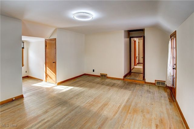 20825 Fairmount Boulevard Boulevard, Shaker Heights, OH 44118