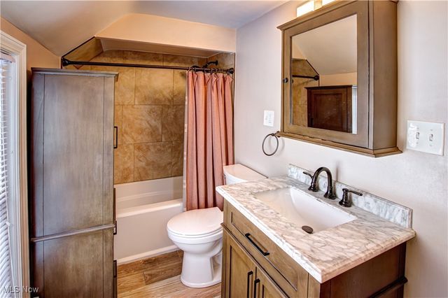 20825 Fairmount Boulevard Boulevard, Shaker Heights, OH 44118