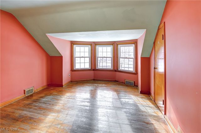 20825 Fairmount Boulevard Boulevard, Shaker Heights, OH 44118