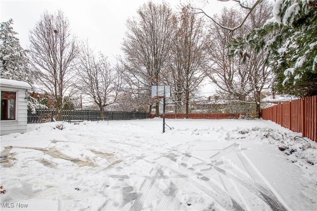 20825 Fairmount Boulevard Boulevard, Shaker Heights, OH 44118