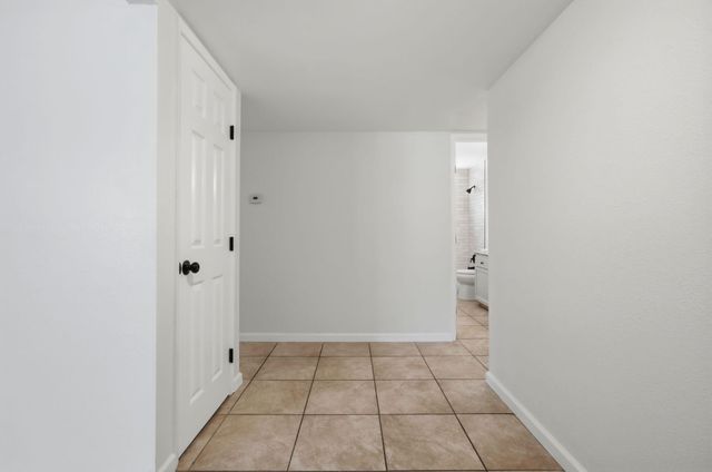 735 W Cambridge Avenue, Visalia, CA 93277