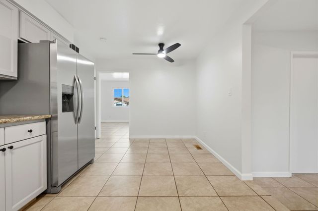 735 W Cambridge Avenue, Visalia, CA 93277