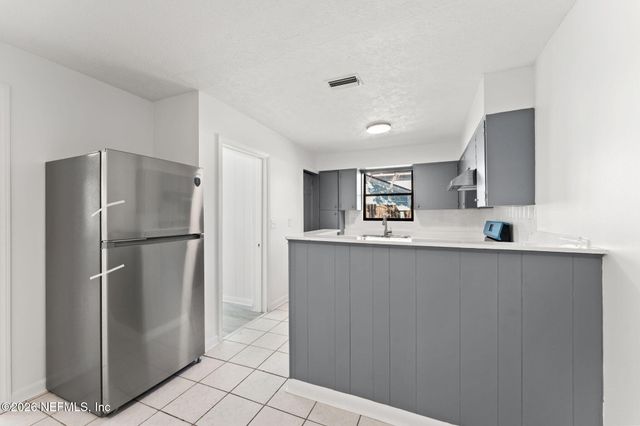 4721 BEDFORD Road, Jacksonville, FL 32207