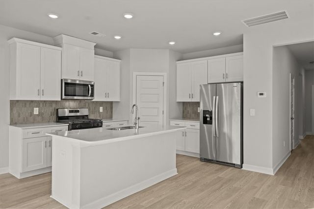 585 Cozy Bluff Road, Spartanburg, SC 29301