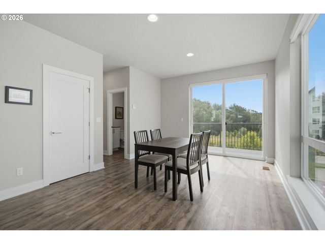 17100 Sw ALBATROSS Ln, Beaverton, OR 97007