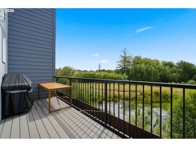 17100 Sw ALBATROSS Ln, Beaverton, OR 97007