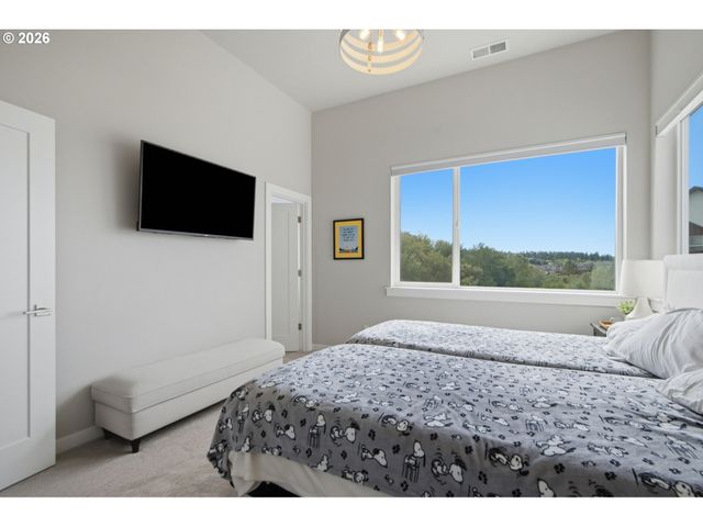 17100 Sw ALBATROSS Ln, Beaverton, OR 97007