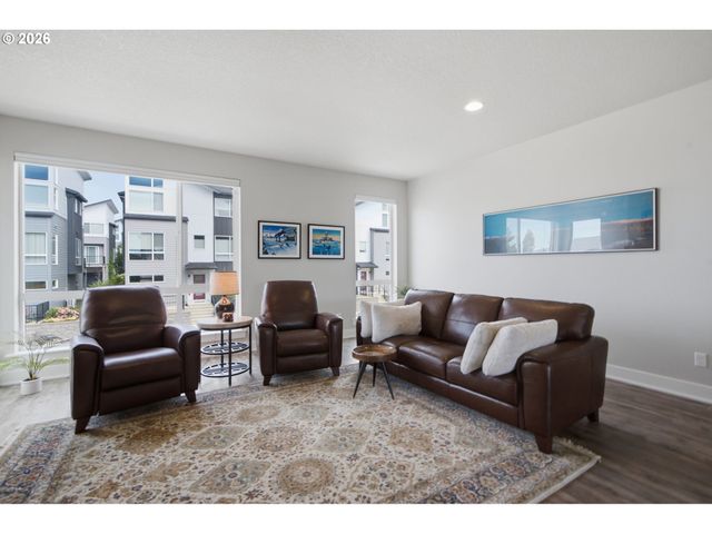 17100 Sw ALBATROSS Ln, Beaverton, OR 97007