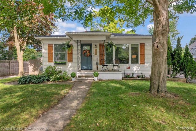 573 Parkland Boulevard, Clawson, MI 48017