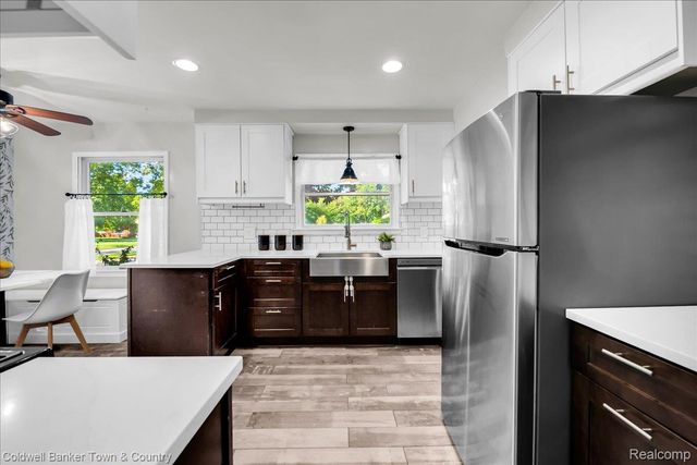 573 Parkland Boulevard, Clawson, MI 48017