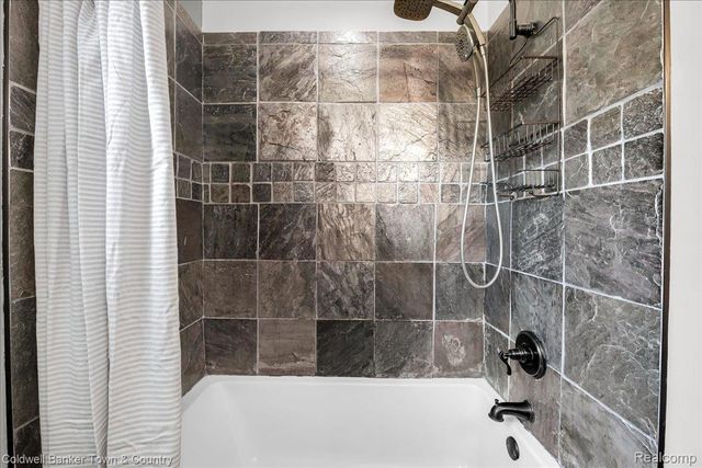 573 Parkland Boulevard, Clawson, MI 48017