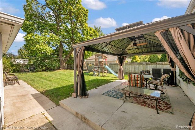 573 Parkland Boulevard, Clawson, MI 48017