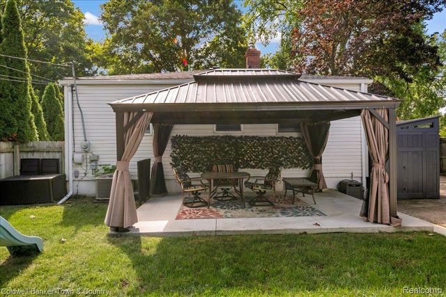 573 Parkland Boulevard, Clawson, MI 48017