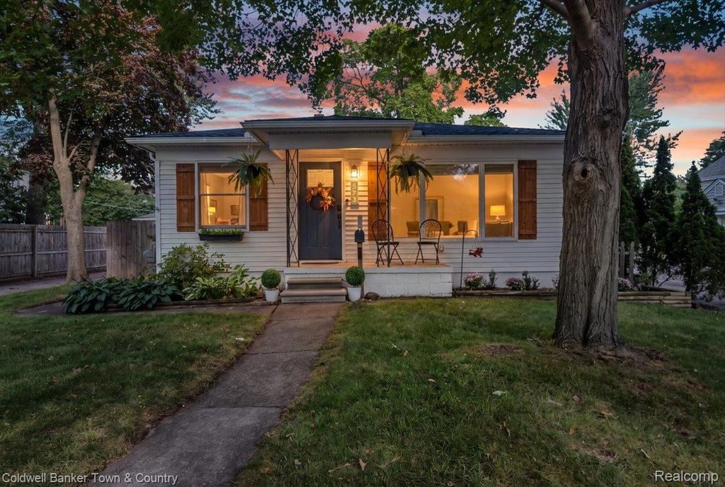 573 Parkland Boulevard, Clawson, MI 48017