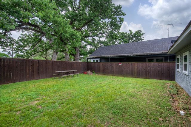 10065 Comanche, Quinlan, TX 75474