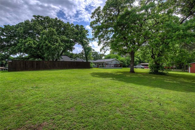 10065 Comanche, Quinlan, TX 75474