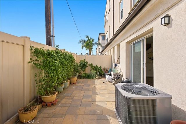 318 S Quadrilateral, Anaheim, CA 92802