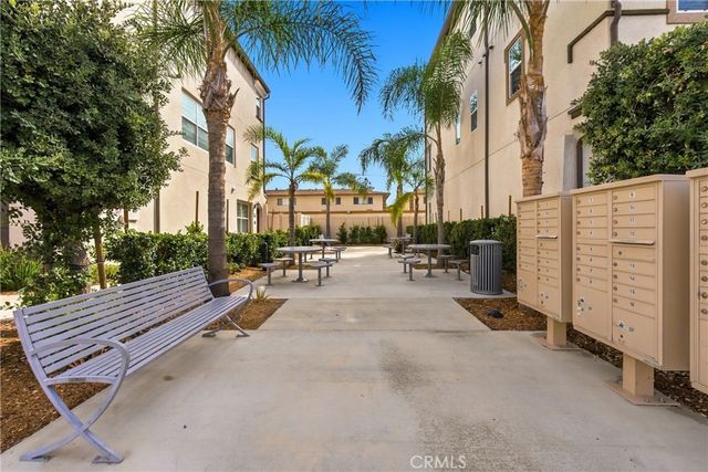 318 S Quadrilateral, Anaheim, CA 92802