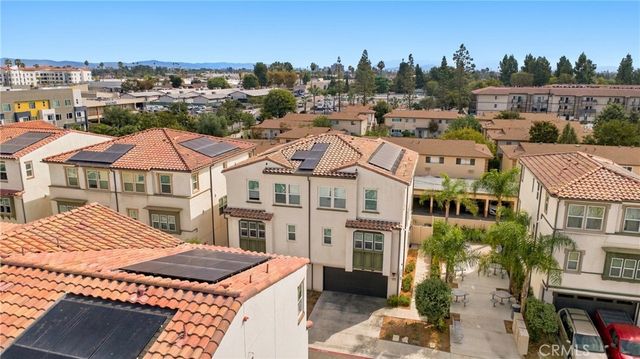 318 S Quadrilateral, Anaheim, CA 92802