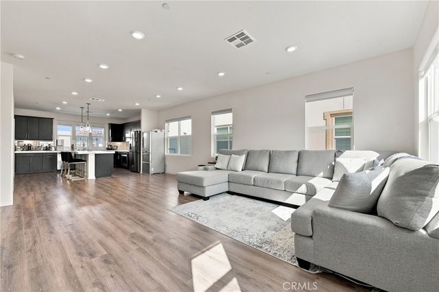 318 S Quadrilateral, Anaheim, CA 92802