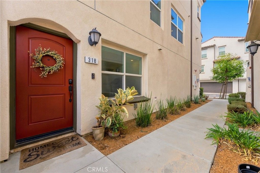 318 S Quadrilateral, Anaheim, CA 92802 — photo 2